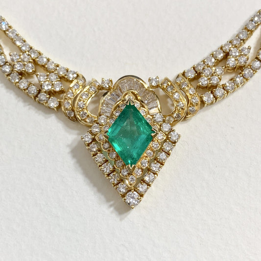 MAY BIRTHSTONE: EMERALD