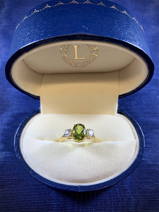 AUGUST BIRTHSTONES: PERIDOT, SARDONYX AND SPINEL