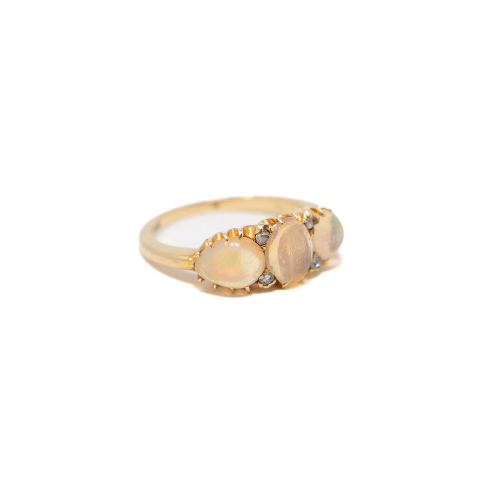 18k Gold Opal and Diamond Ring