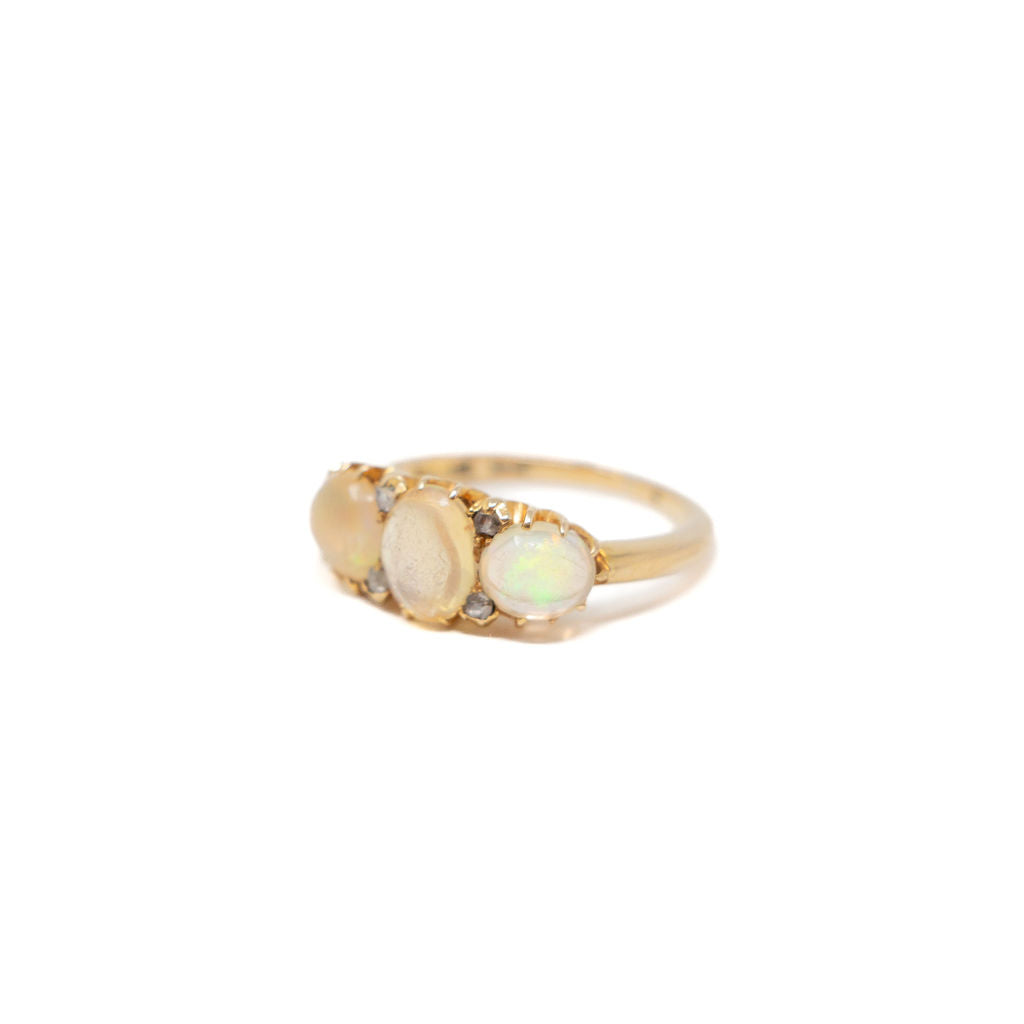 18k Gold Opal and Diamond Ring