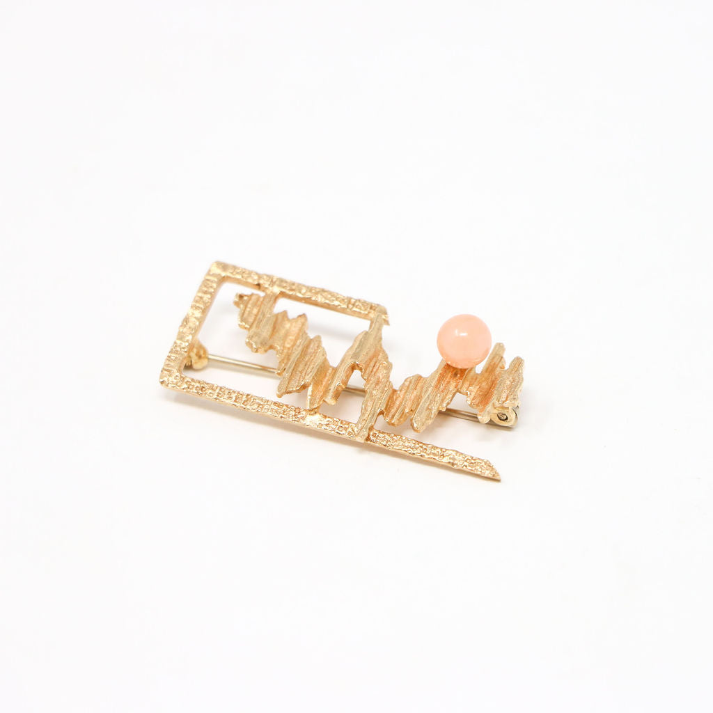 14k Gold Coral Brooch