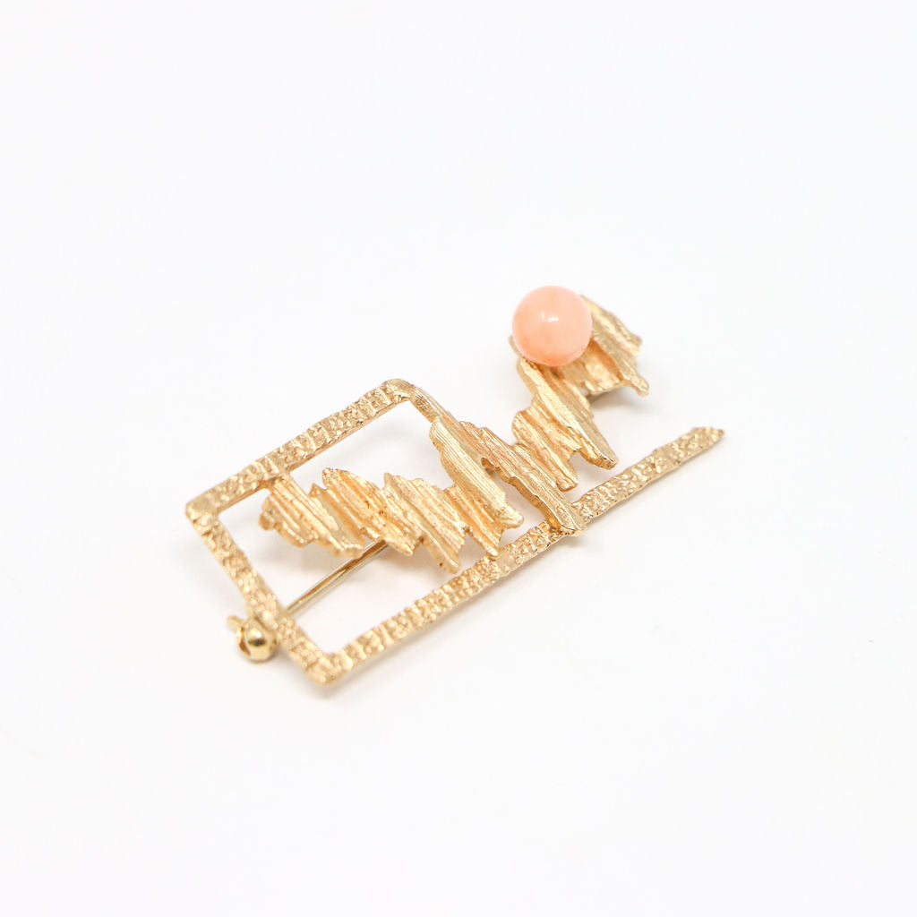 14k Gold Coral Brooch