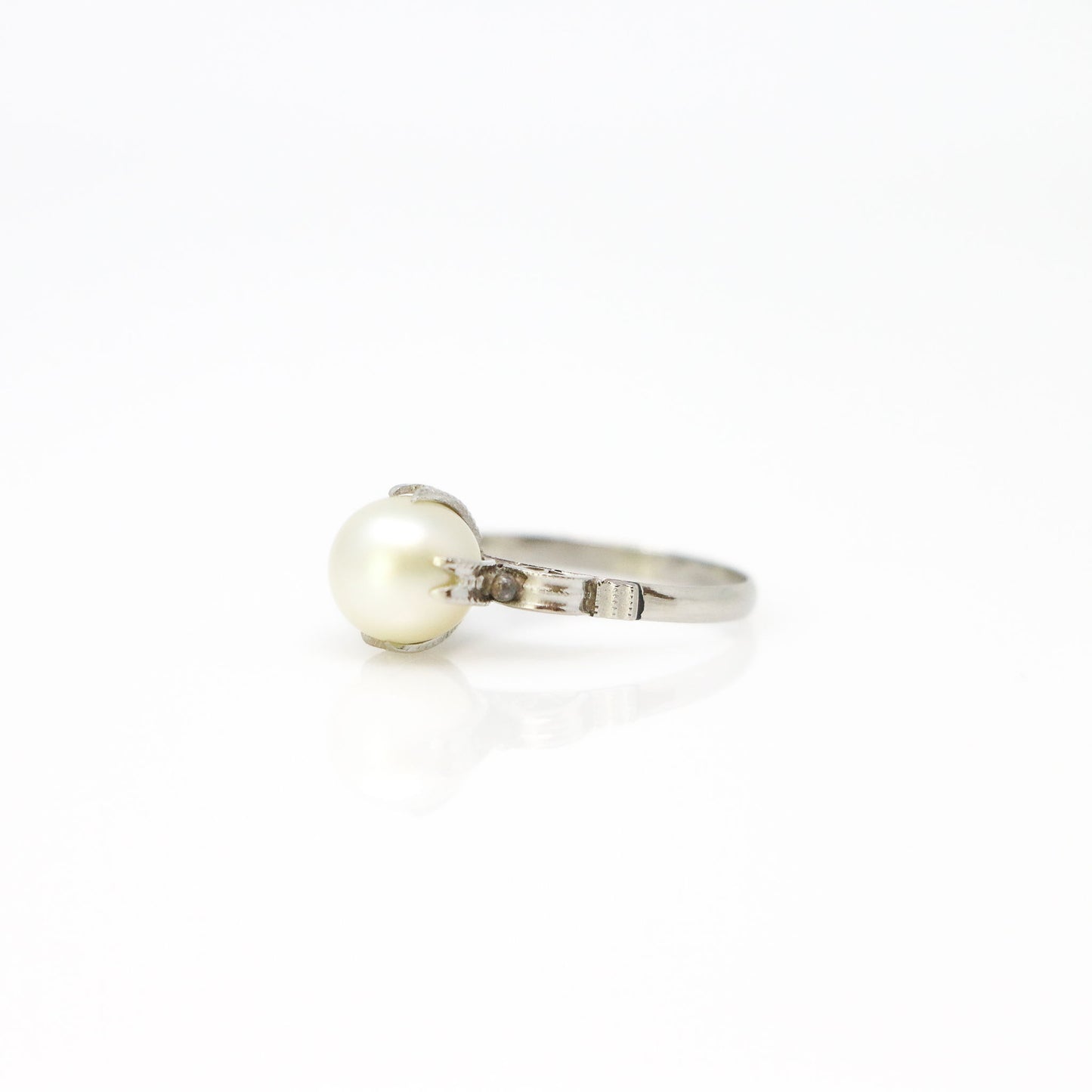 Vintage 14k White Gold Pearl Ring