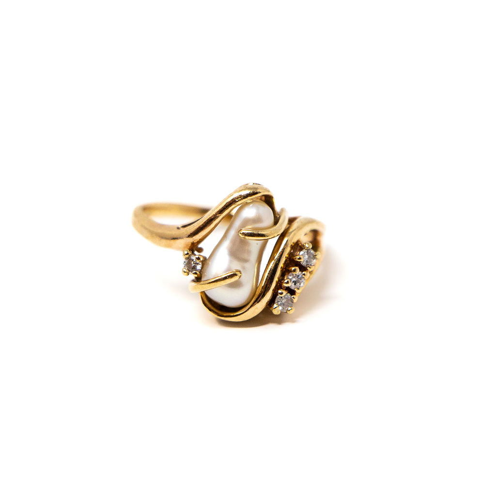 14k Gold Biwa Pearl and Diamond Ring