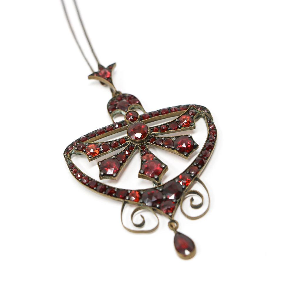 Silver Edwardian Garnet Pendant and Chain