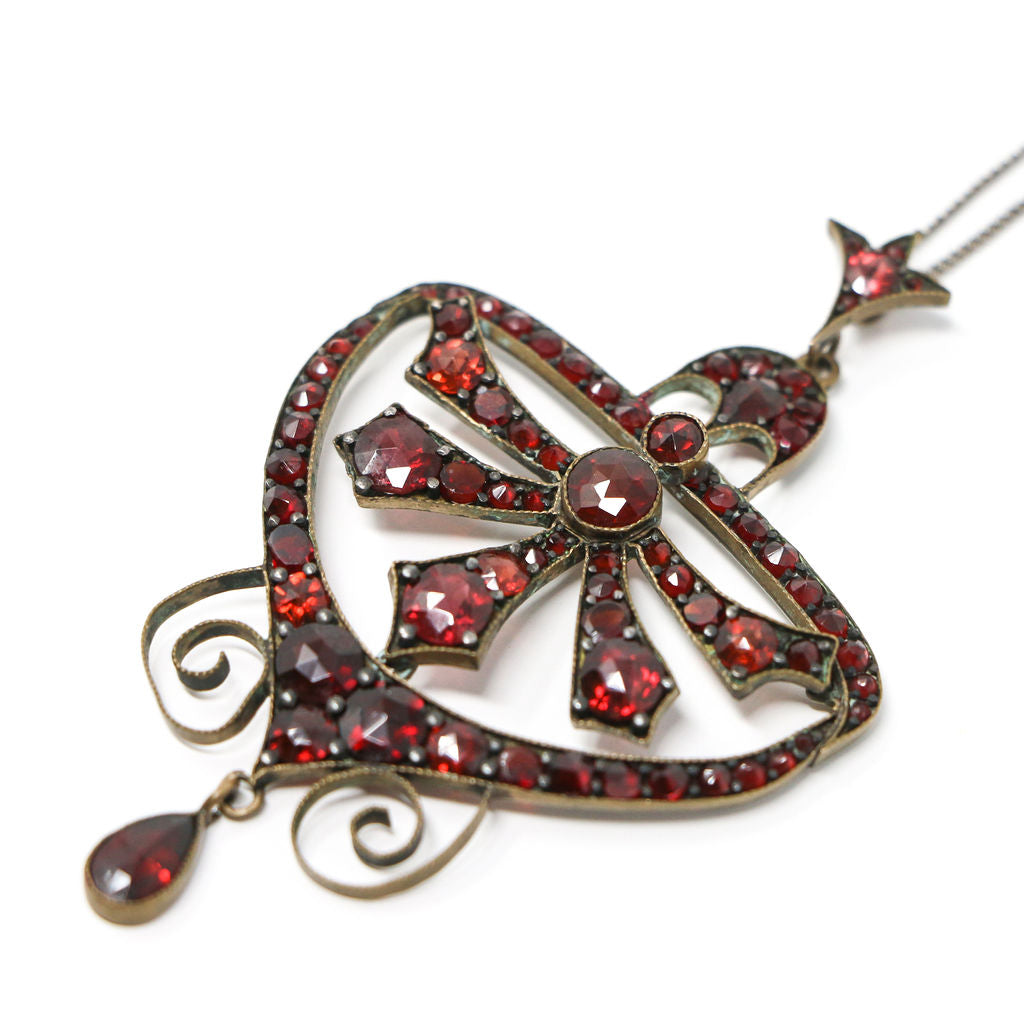 Silver Edwardian Garnet Pendant and Chain