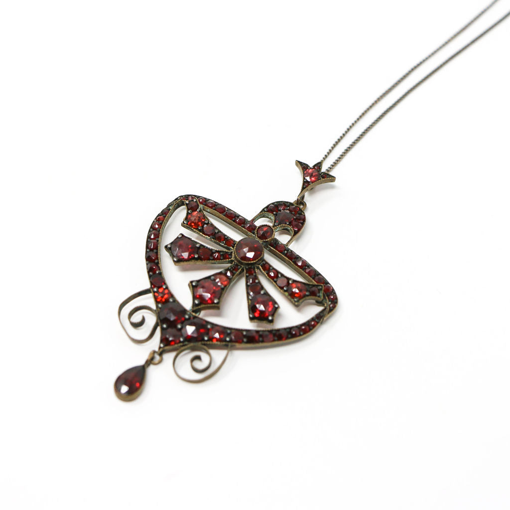 Silver Edwardian Garnet Pendant and Chain