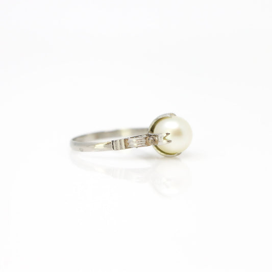 Vintage 14k White Gold Pearl Ring